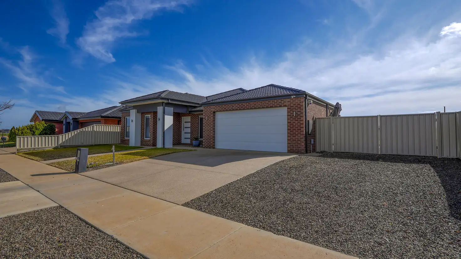 Main view of Homely house listing, 4 Sugarloaf Avenue, Kialla VIC 3631