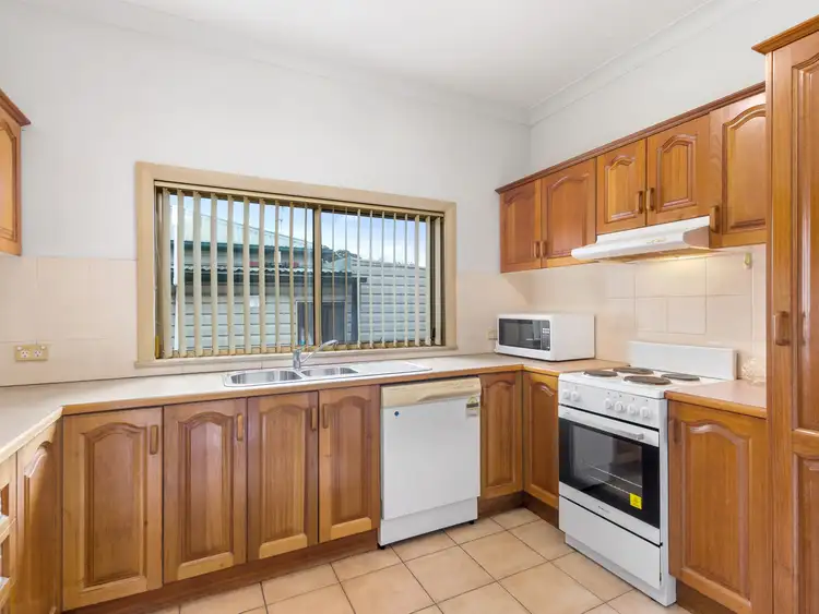 Third view of Homely villa listing, 1/5 Berkeley Road, Gwynneville NSW 2500