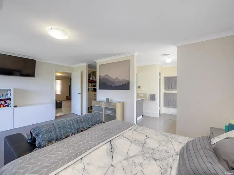 Sixth view of Homely house listing, 4 Avalon Lane, Wattle Grove WA 6107