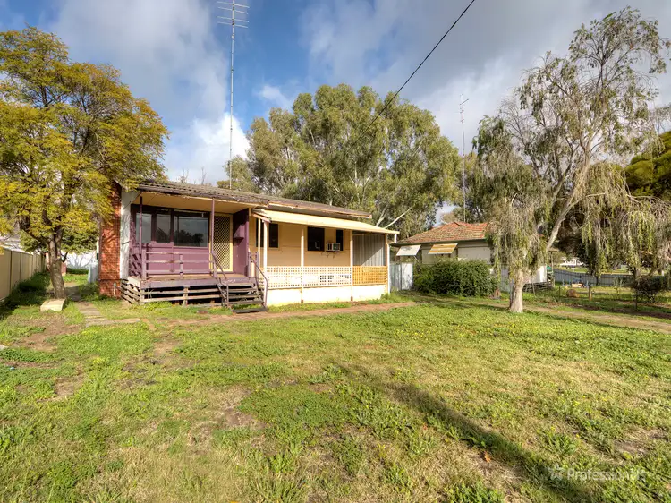 85 Newcastle Road, Northam WA 6401