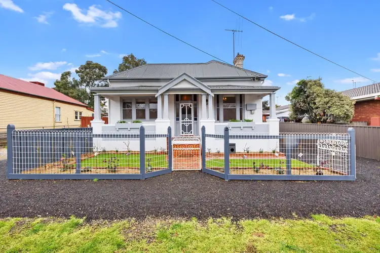 25 Arms Street, Long Gully VIC 3550