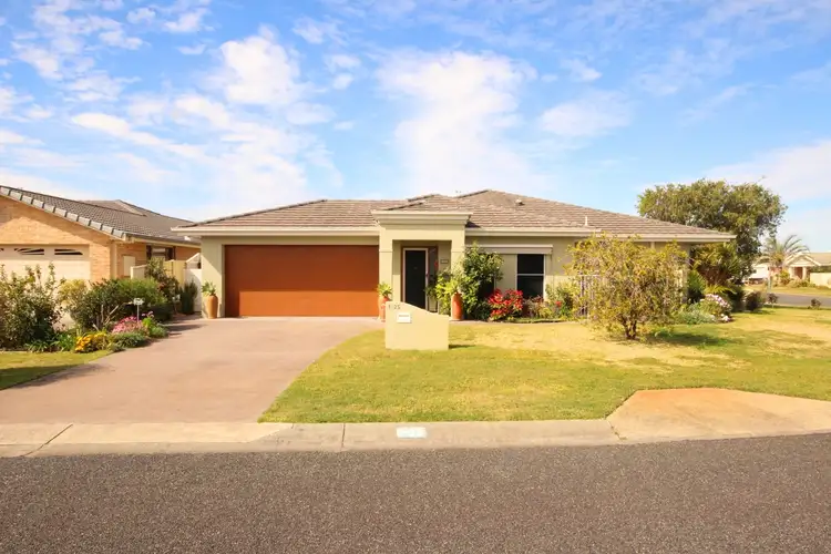Main view of Homely villa listing, 1/25 Amanda Crescent, Forster NSW 2428