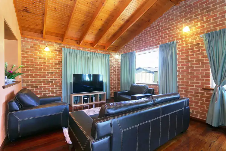 Sixth view of Homely house listing, 10 Kelton Way, Thornlie WA 6108