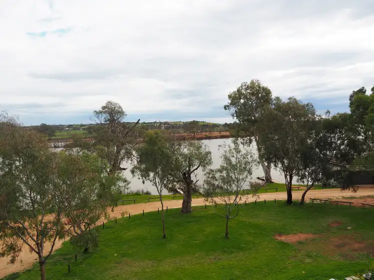 Second view of Homely house listing, 4 Sunnyside Road, Murray Bridge SA 5253
