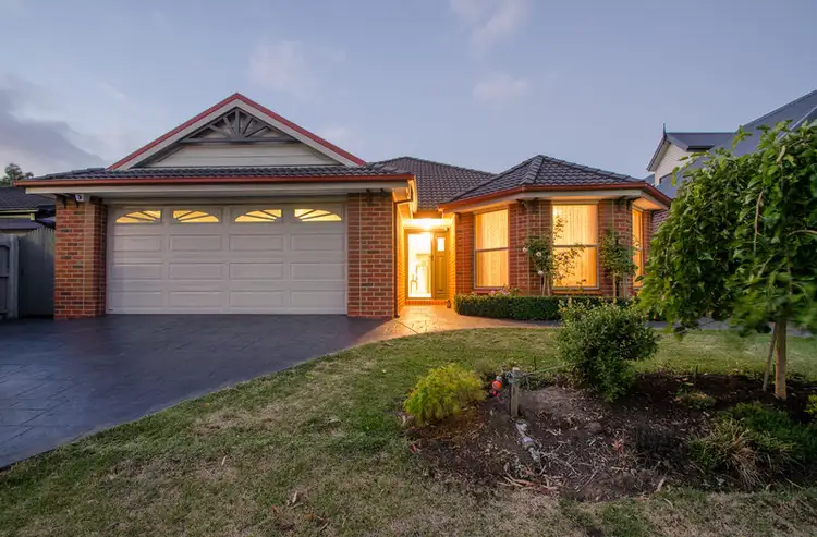 16 Regency Drive, Kilsyth South VIC 3137