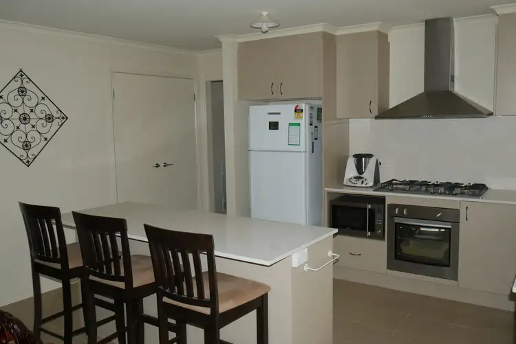 Sixth view of Homely house listing, 10 Caulfield Court, Shepparton VIC 3630