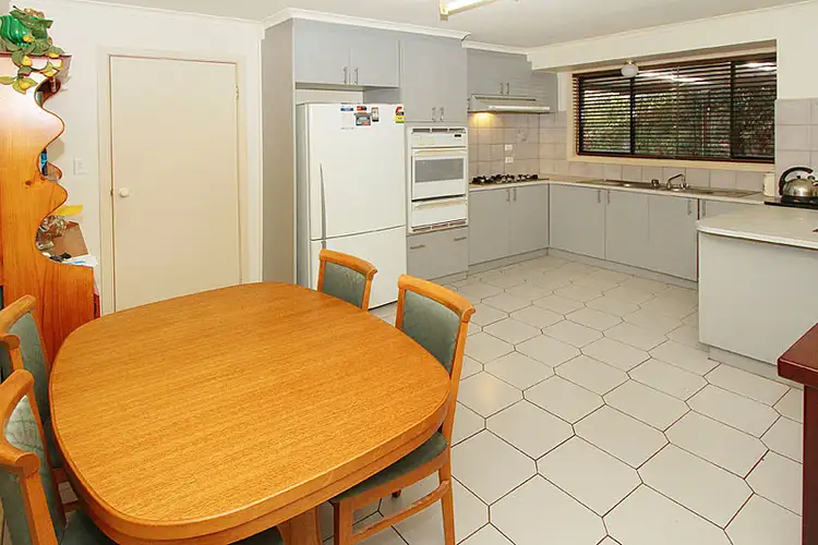 Fifth view of Homely unit listing, 2/7 Longfellow Drive, Delahey VIC 3037