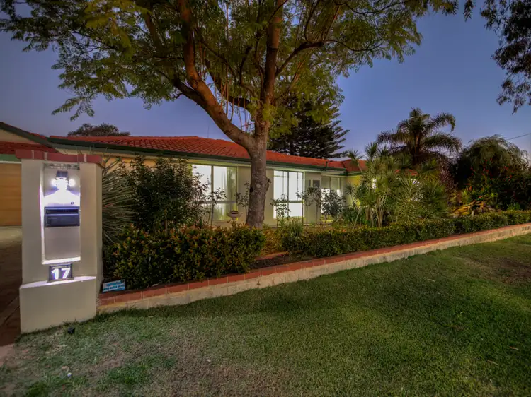 17 Ilex Way, Forrestfield WA 6058