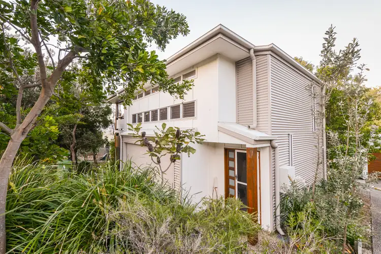1/18 George Nothling Drive, Point Lookout QLD 4183