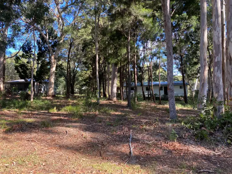 6 Baracoota Street, Macleay Island QLD 4184
