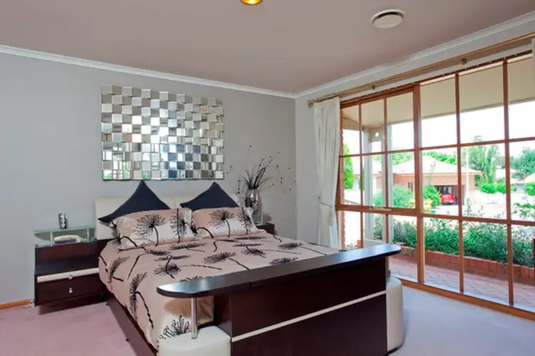 Sixth view of Homely house listing, 2 Kamunna Close, Strathdale VIC 3550