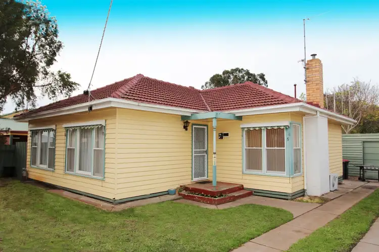 Main view of Homely house listing, 5 Chapel Street, Kangaroo Flat VIC 3555