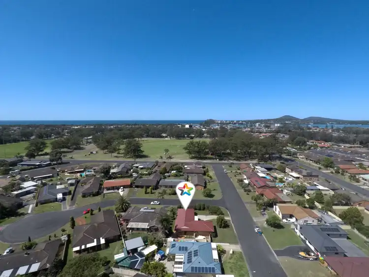 Second view of Homely house listing, 7 De Lore Crescent, Tuncurry NSW 2428