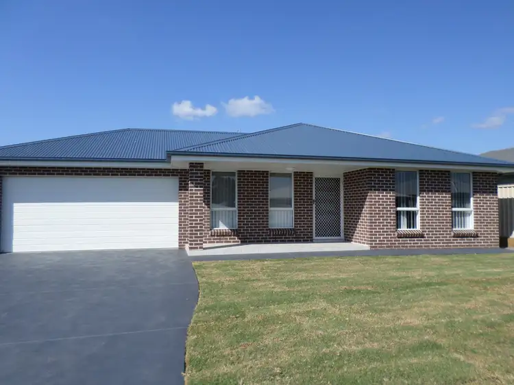 15 Jindalee Crescent