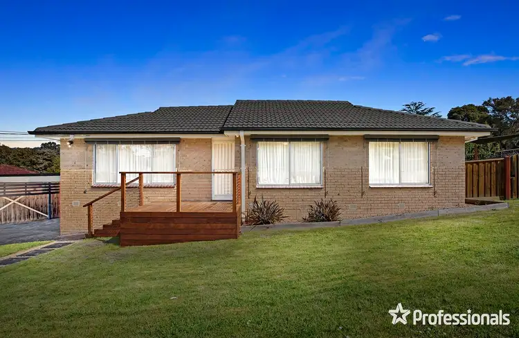 6 Orrong Road, Mooroolbark VIC 3138