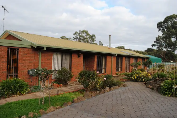 8 Menzies Drive, Maryborough VIC 3465
