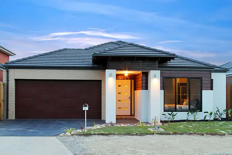 32 Peppermint Grove, Taylors Hill VIC 3037