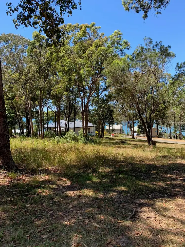10 Ray Street, Macleay Island QLD 4184