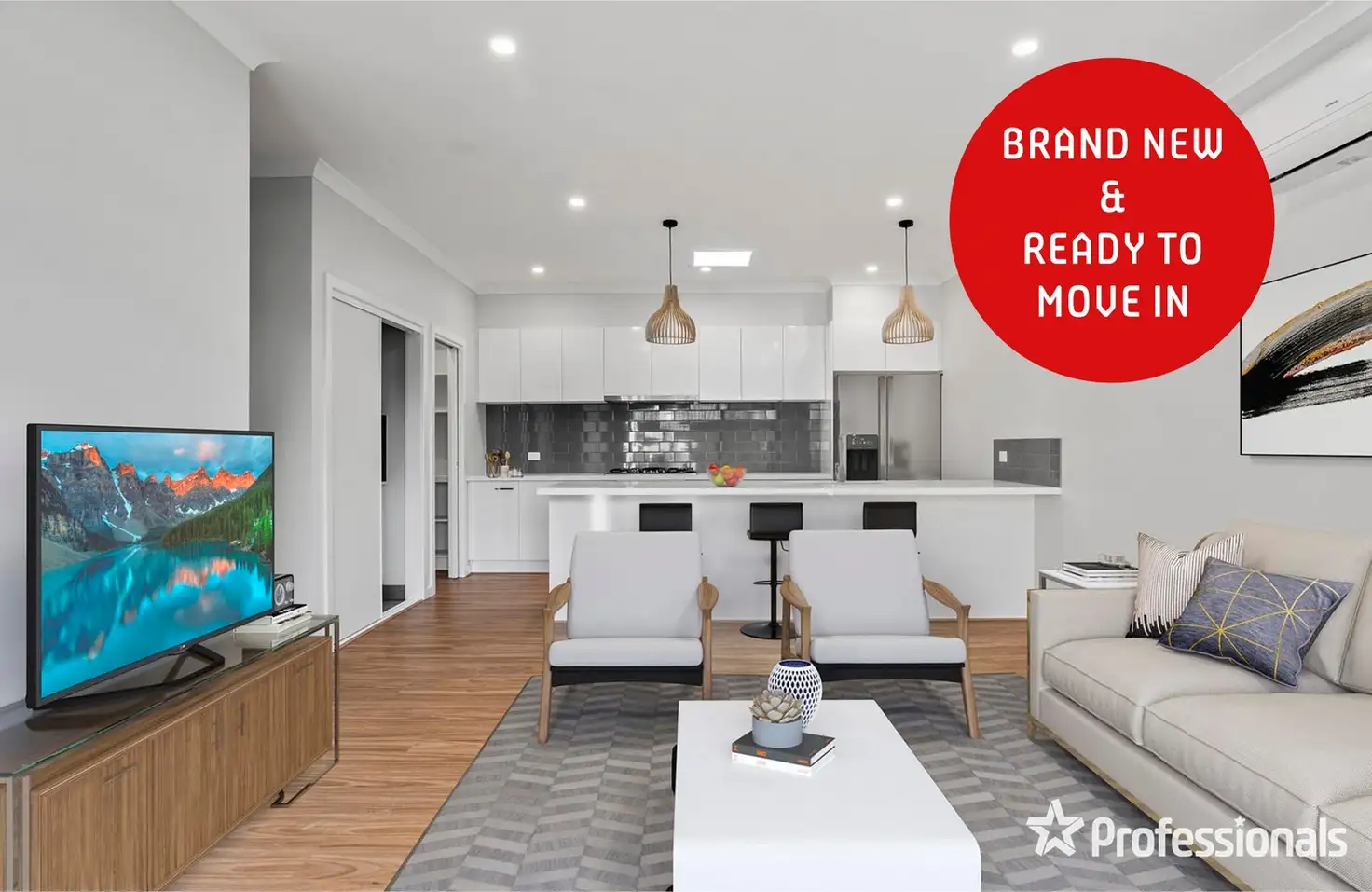 Main view of Homely townhouse listing, 2/52 Lomond Avenue, Kilsyth VIC 3137