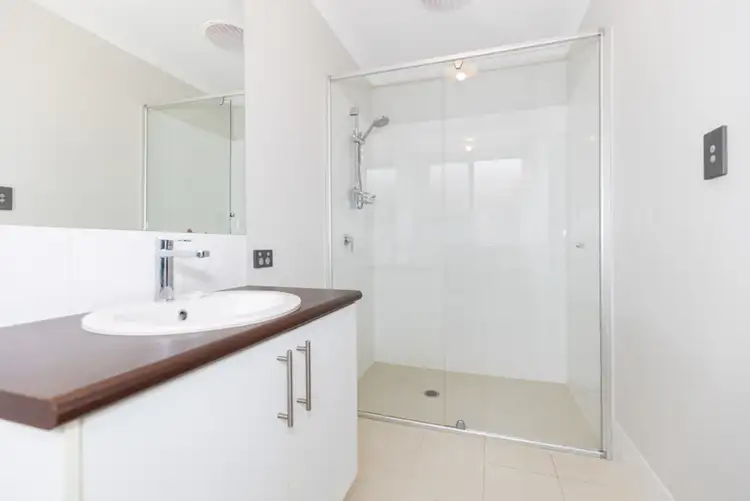 Fifth view of Homely house listing, 2 Russet Way, Baldivis WA 6171