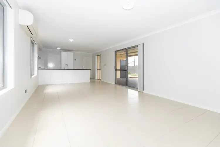 Sixth view of Homely house listing, 2 Russet Way, Baldivis WA 6171