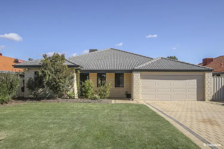 51 Sheffield Road, Wattle Grove WA 6107