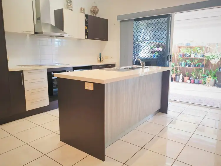 Sixth view of Homely house listing, 10/12-16 Kangaroo Avenue, Bongaree QLD 4507