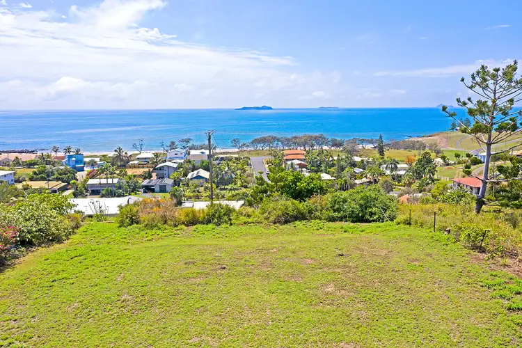 17 Thomas Street, Emu Park QLD 4710