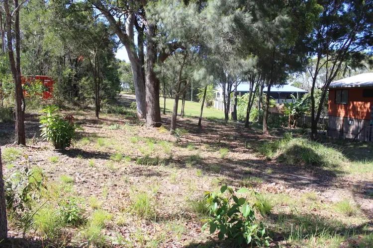 25 Cathy Street, Macleay Island QLD 4184