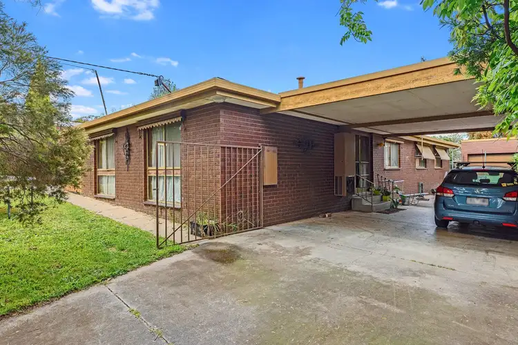 10 Cousins Street, Strathdale VIC 3550