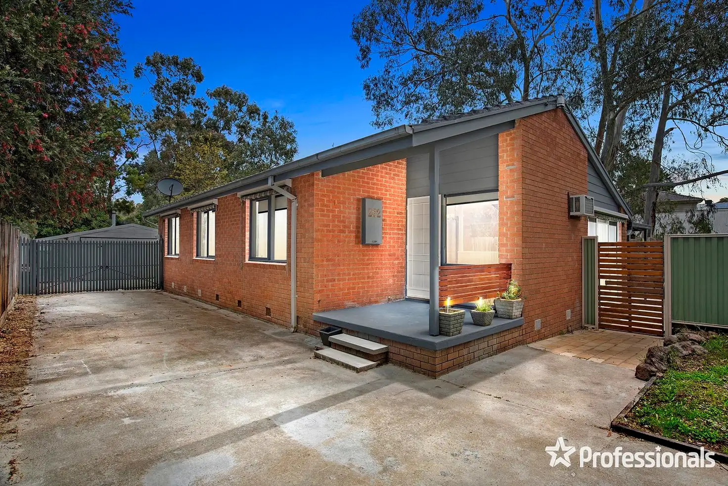 Main view of Homely house listing, 282 Cambridge Road, Kilsyth VIC 3137