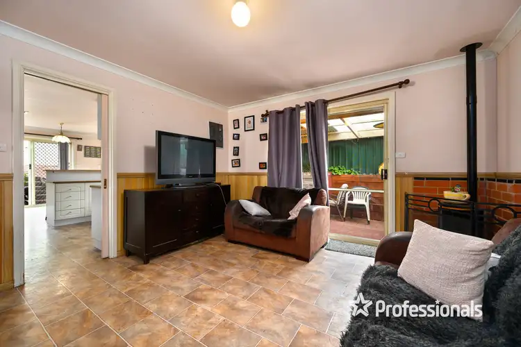 Second view of Homely house listing, 2 David Place, Wodonga VIC 3690