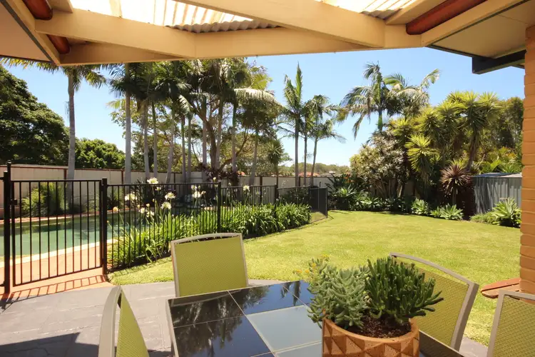 8 Smiths Close, Forster NSW 2428