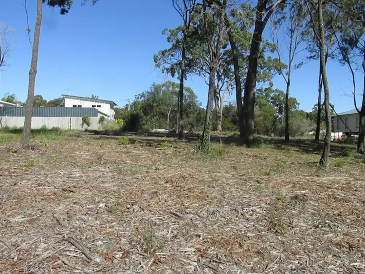 18 Oomool Street, Macleay Island QLD 4184