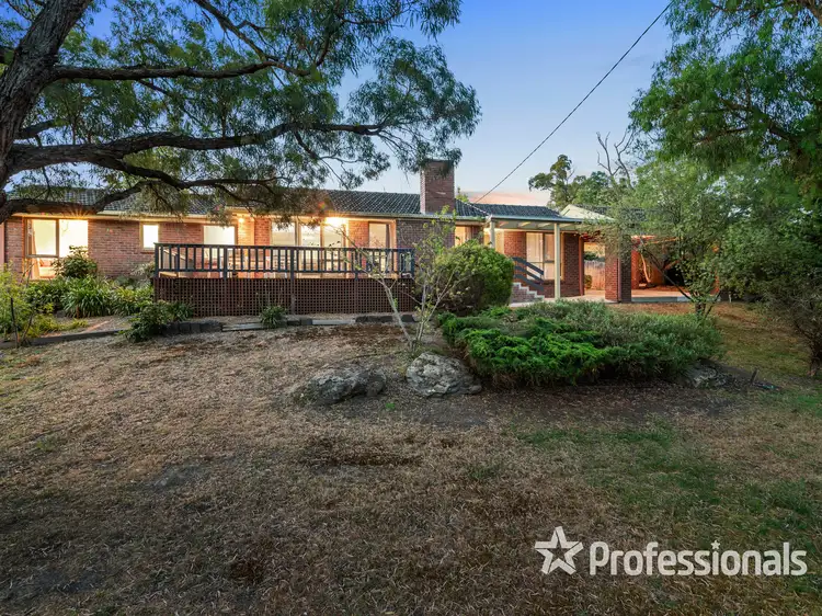 32 James Milne Drive, Croydon North VIC 3136