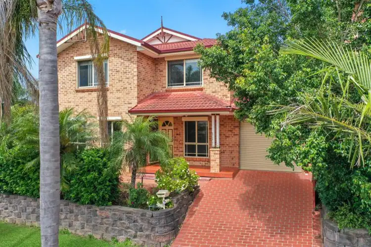 1/1 Whipbird Place, Green Valley NSW 2168