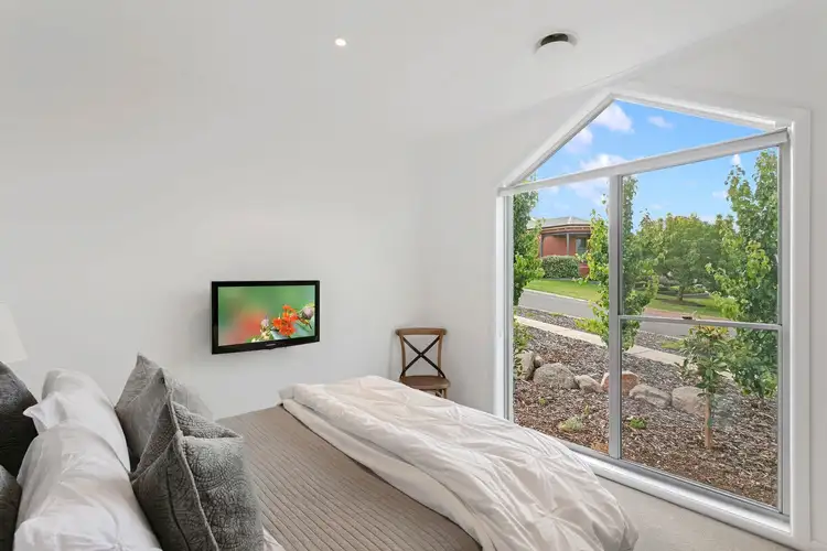 Fifth view of Homely house listing, 8 Stringybark Court, Strathdale VIC 3550