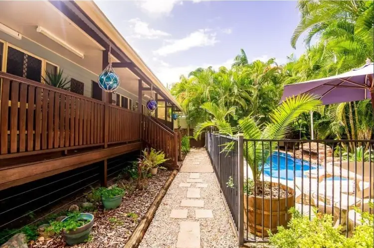 4 Graham Crescent, Eimeo QLD 4740