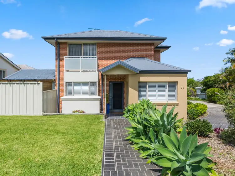 1/35 Russell Street, Balgownie NSW 2519