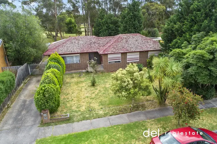Main view of Homely house listing, 32 Essex Park Drive, Endeavour Hills VIC 3802