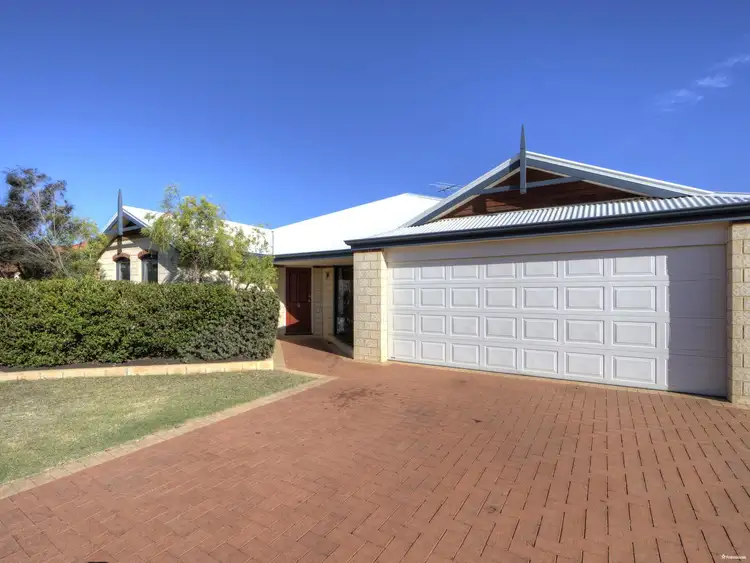 5 Gallagher Way, Wattle Grove WA 6107