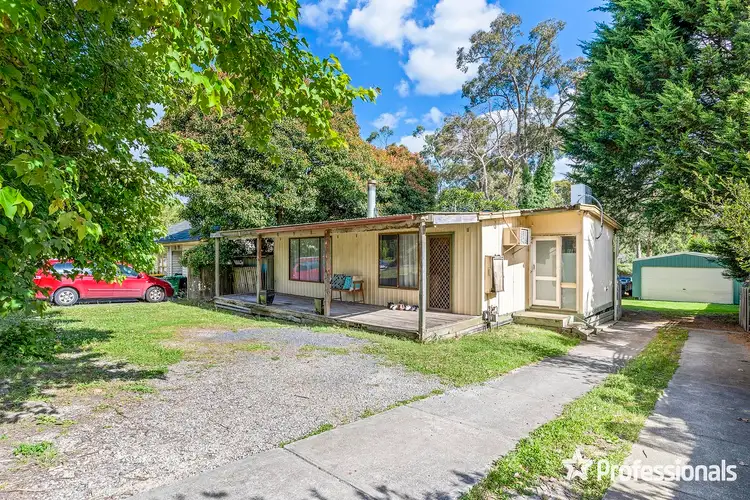 16 Fernhill Road, Mount Evelyn VIC 3796