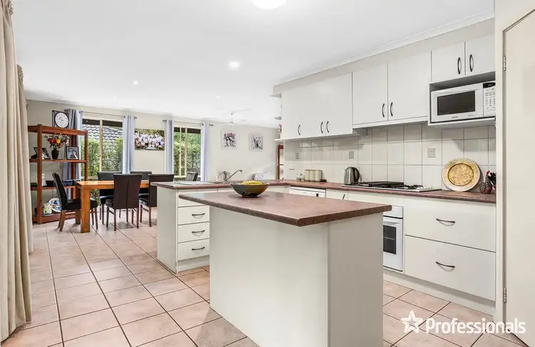 Sixth view of Homely house listing, 6 Glenbrook Close, Mooroolbark VIC 3138