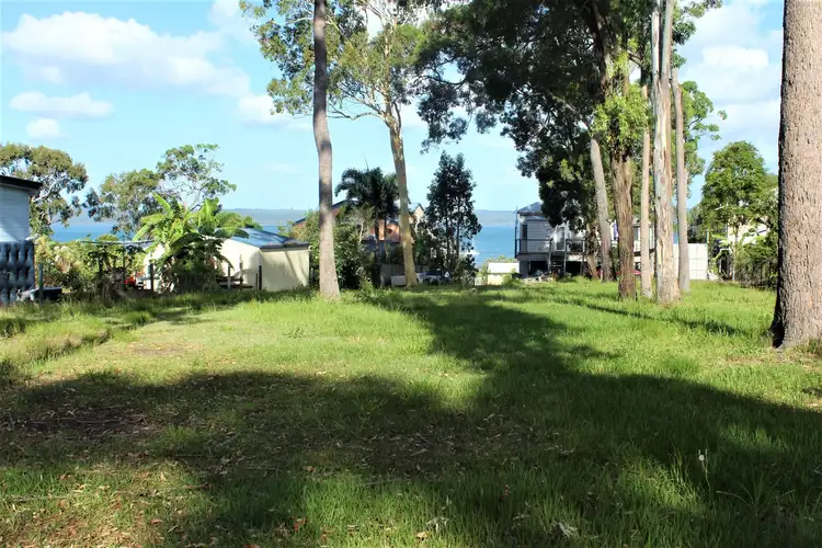 192 Kate Street, Macleay Island QLD 4184