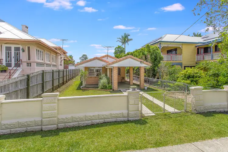 Second view of Homely house listing, 102 Palm Avenue, Shorncliffe QLD 4017