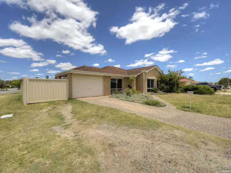 Second view of Homely house listing, 4 Aroona Way, Maddington WA 6109