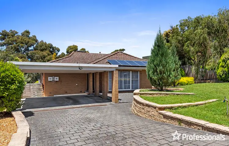 6 Autumn Grove, Mooroolbark VIC 3138
