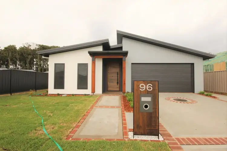 96 Kentia Drive