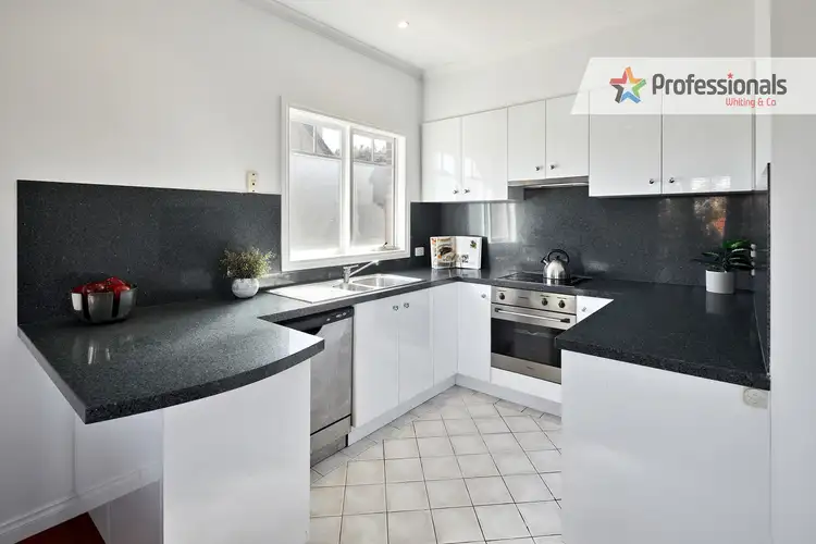 Fourth view of Homely townhouse listing, 5/17 Byrne Avenue, Elwood VIC 3184