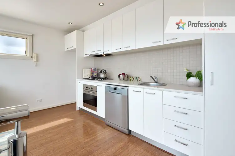 Fifth view of Homely apartment listing, 10/11 Bluff Avenue, Elwood VIC 3184